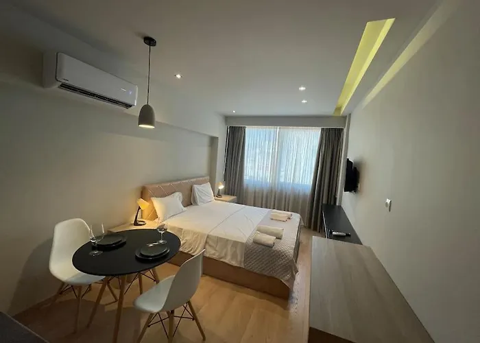 Ladadika Deluxe Studio #2